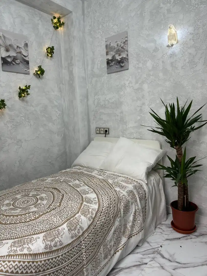 Bedroom of Flat for sale in Mislata  with Air Conditioner and Oven