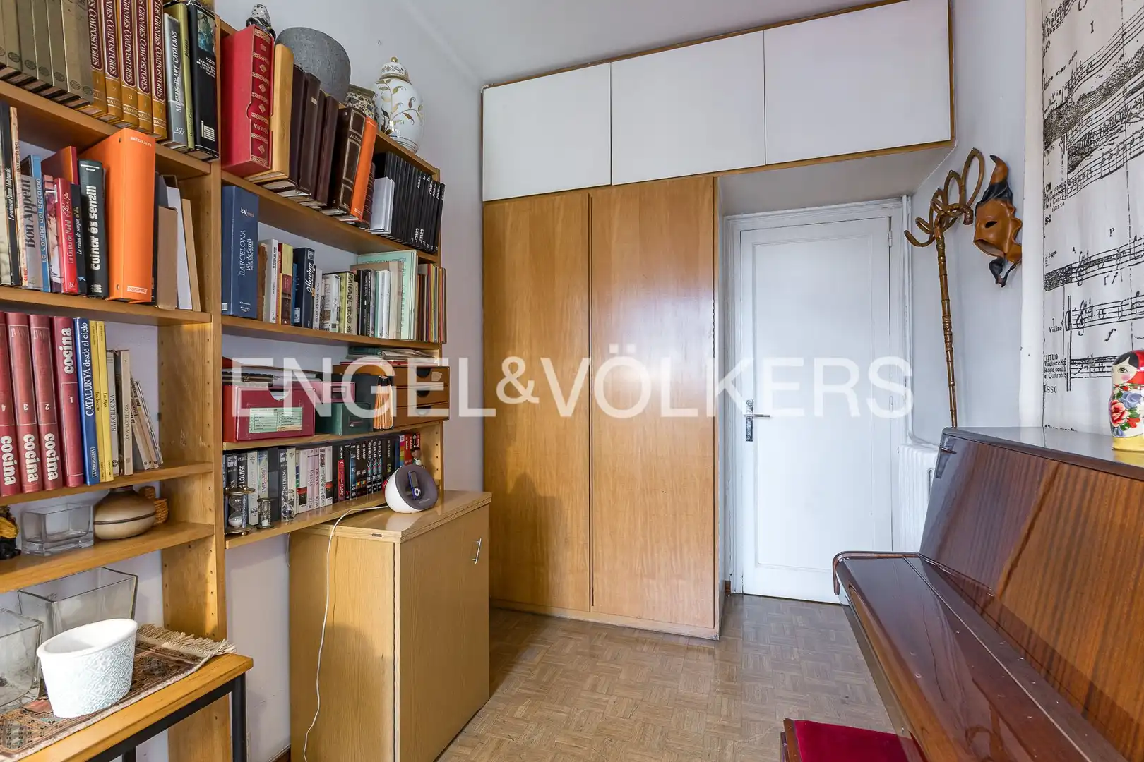 Flat for sale in Barcelona  with Heating and Parquet flooring