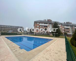 Piscina de Pis de lloguer en Majadahonda amb Aire condicionat, Parquet i Terrassa