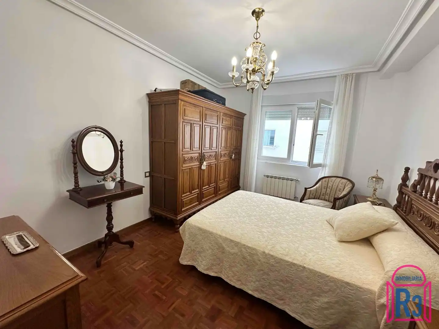 Habitación de Piso en venta en León Capital  con Calefacción y Terraza