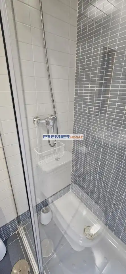 Badezimmer von Einfamilien-Reihenhaus zur Miete in Torrejón de Ardoz mit Klimaanlage, Heizung und Privatgarten
