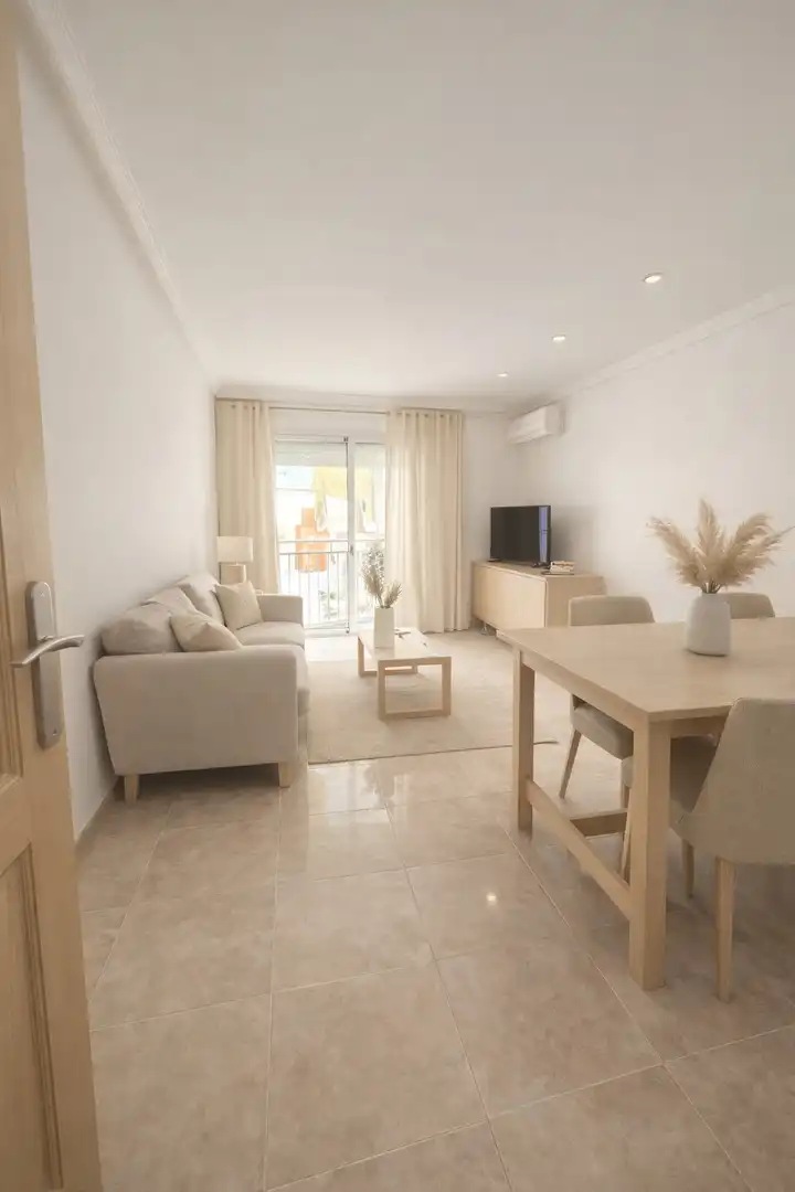 Apartament en venda a Castell - Poble Vell