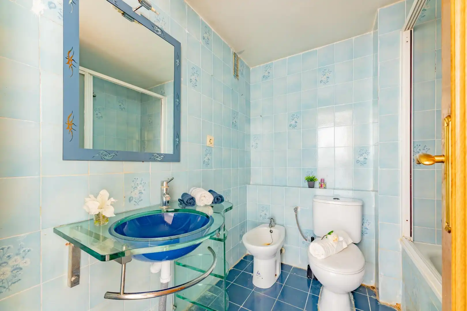 Baño de Piso en venta en Valencia con Trastero, Balcón y Alarma