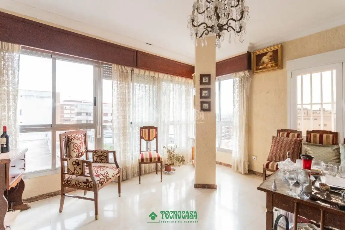 Piso con ascensor en venta en C. San Leonardo, imagen 2