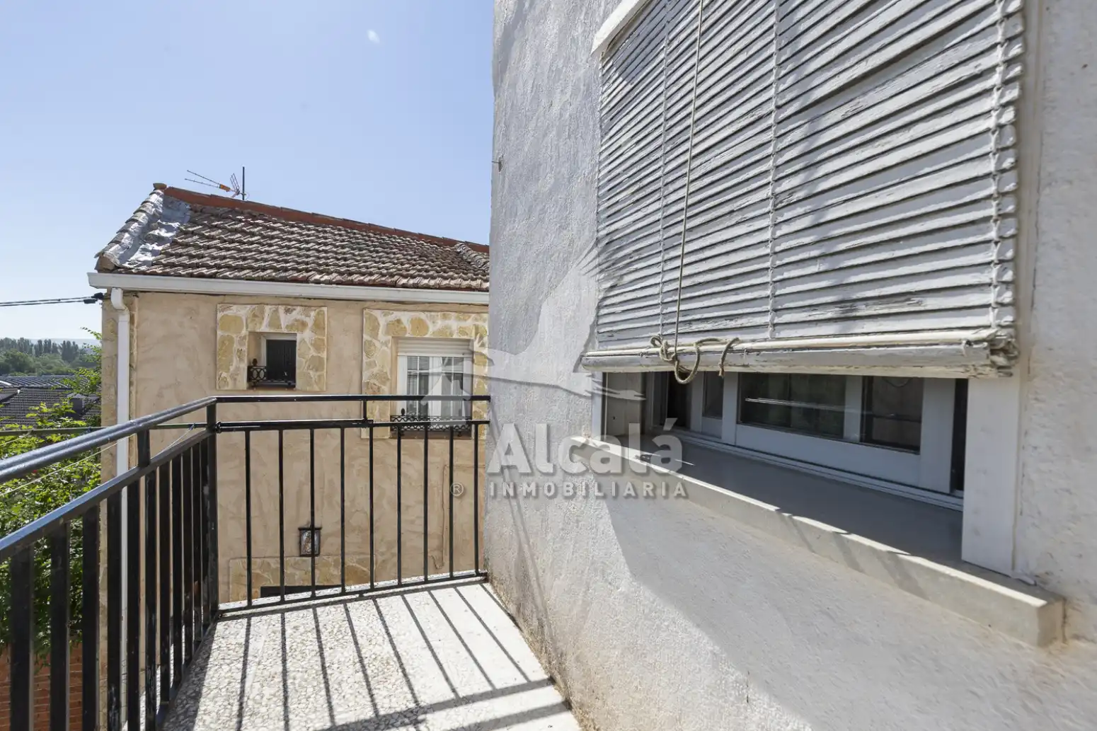 Vista exterior de Casa o xalet en venda en Espinosa de Henares amb Terrassa