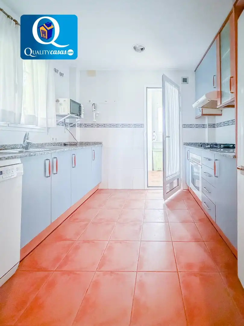 Cocina de Casa adosada en venta en Mutxamel con Aire acondicionado, Terraza y Piscina comunitaria