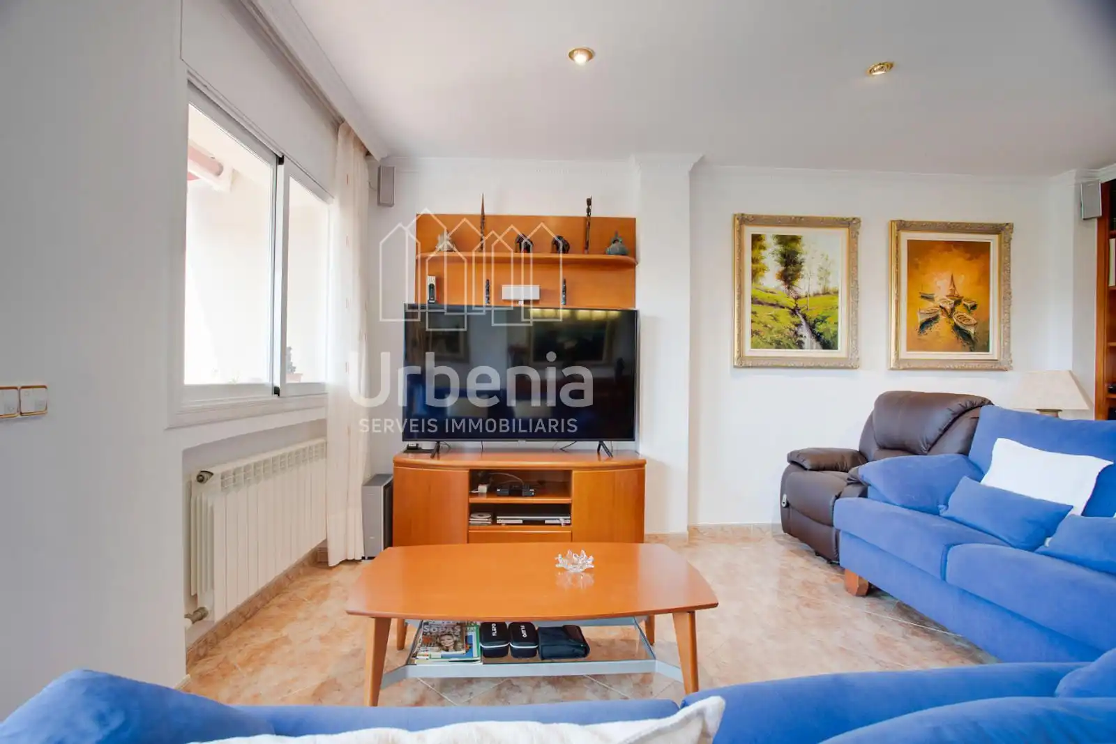 Sala d'estar de Casa o xalet en venda en Pineda de Mar amb Aire condicionat, Calefacció i Terrassa