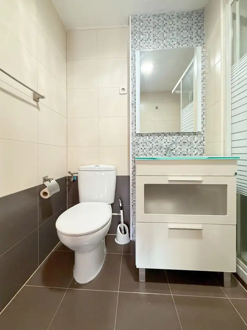 Bathroom of Flat for sale in Móstoles  with Air Conditioner, Heating and Terrace