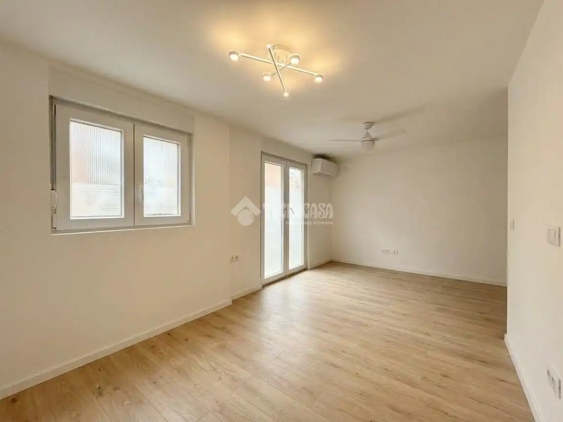 Appartamento con balcone in vendita a Centro - Ayuntamiento, imagen 5