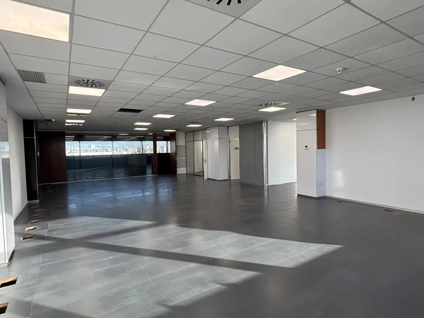 Oficina de alquiler en Los Remedios