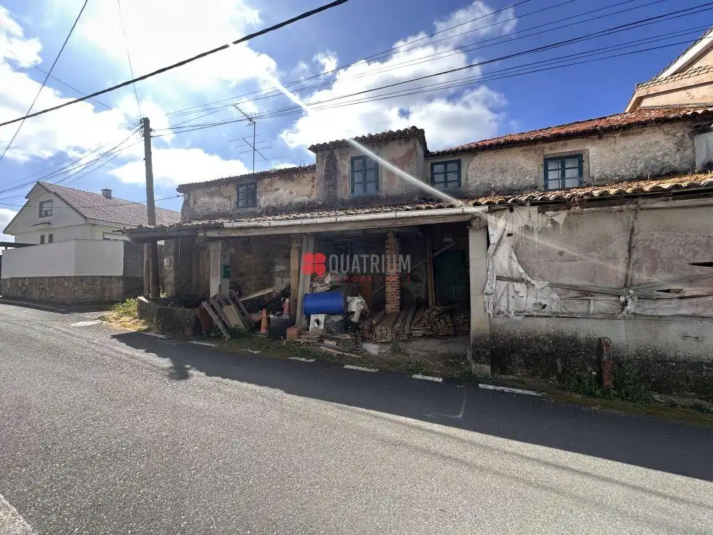 Vista exterior de Casa o xalet en venda en Teo amb Jardí privat