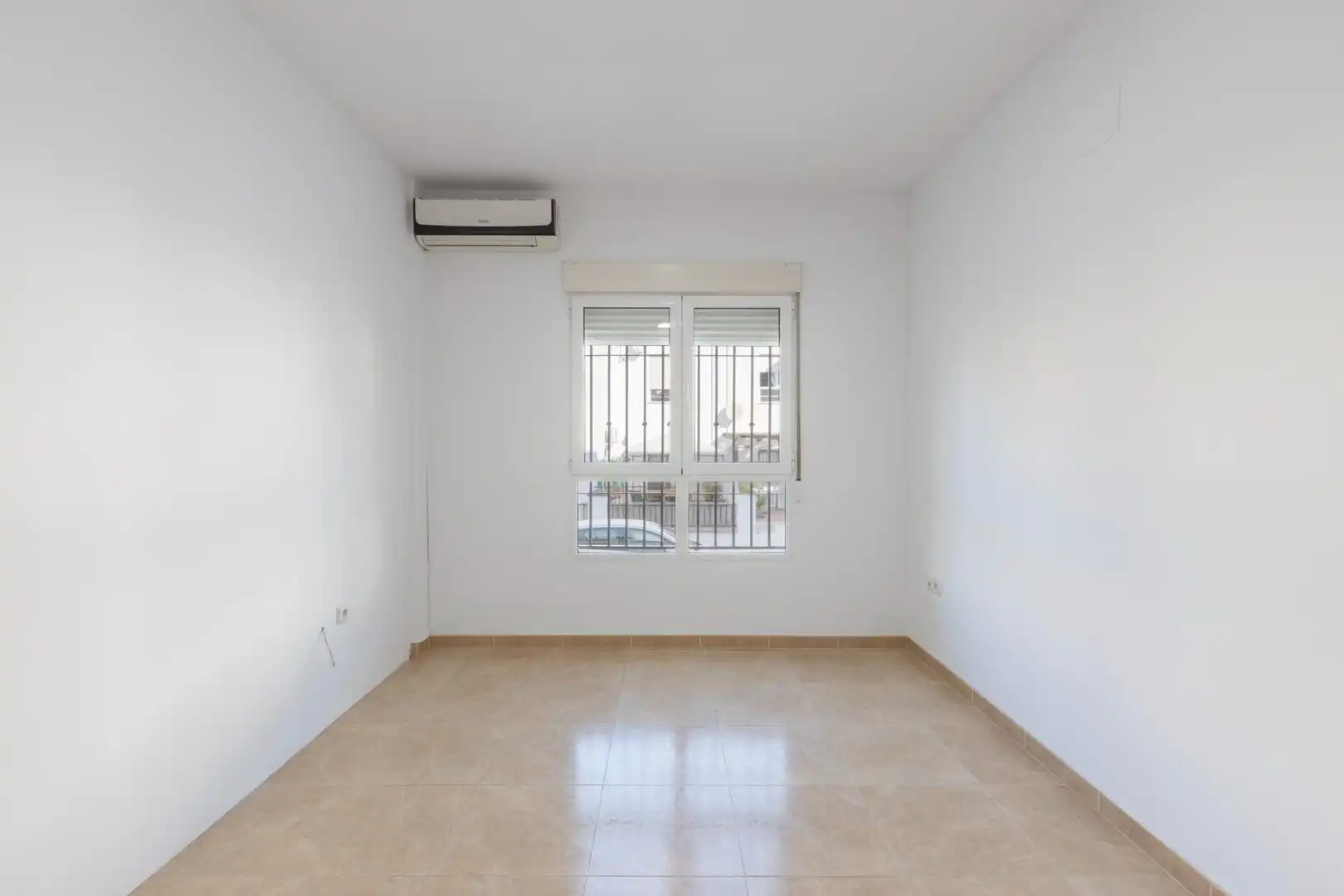 Bedroom of Flat for sale in Alhendín  with Air Conditioner