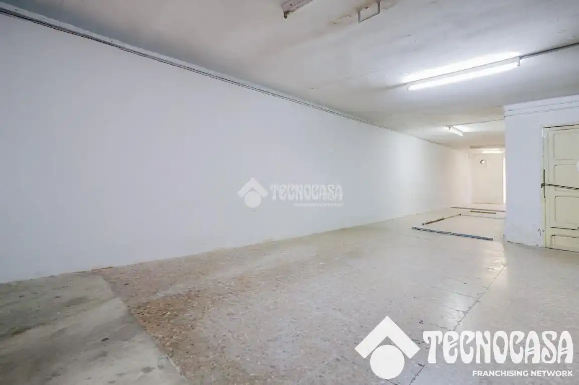 Local comercial en venda a Centre, imagen 8