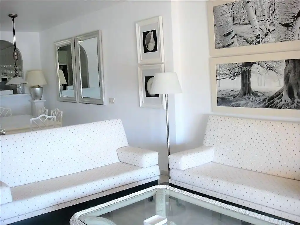 Living room of Detached homes for sale in Estepona  with Air Conditioner, Heating and Terrace