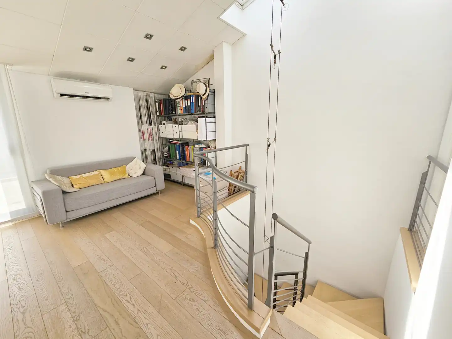 Sala de estar de Casa adosada en venta en Granollers con Aire acondicionado, Calefacción y Jardín privado
