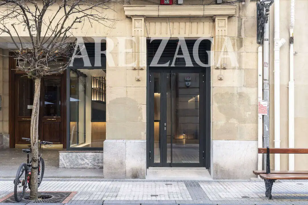 Vista exterior de Local en venta en Donostia - San Sebastián 