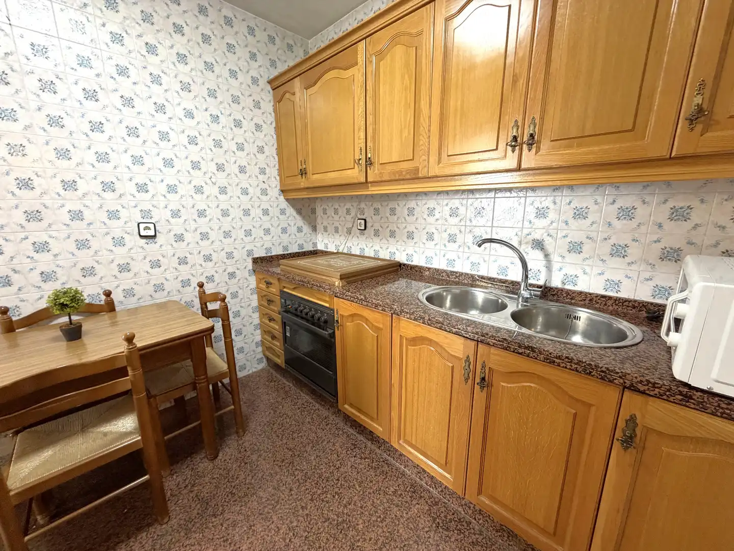 Cuina de Pis en venda en Alicante / Alacant amb Moblat i Balcó