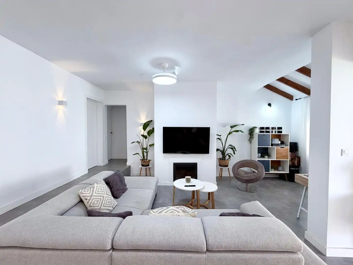 Sala de estar de Casa o chalet en venta en Roquetas de Mar con Aire acondicionado, Calefacción y Jardín privado