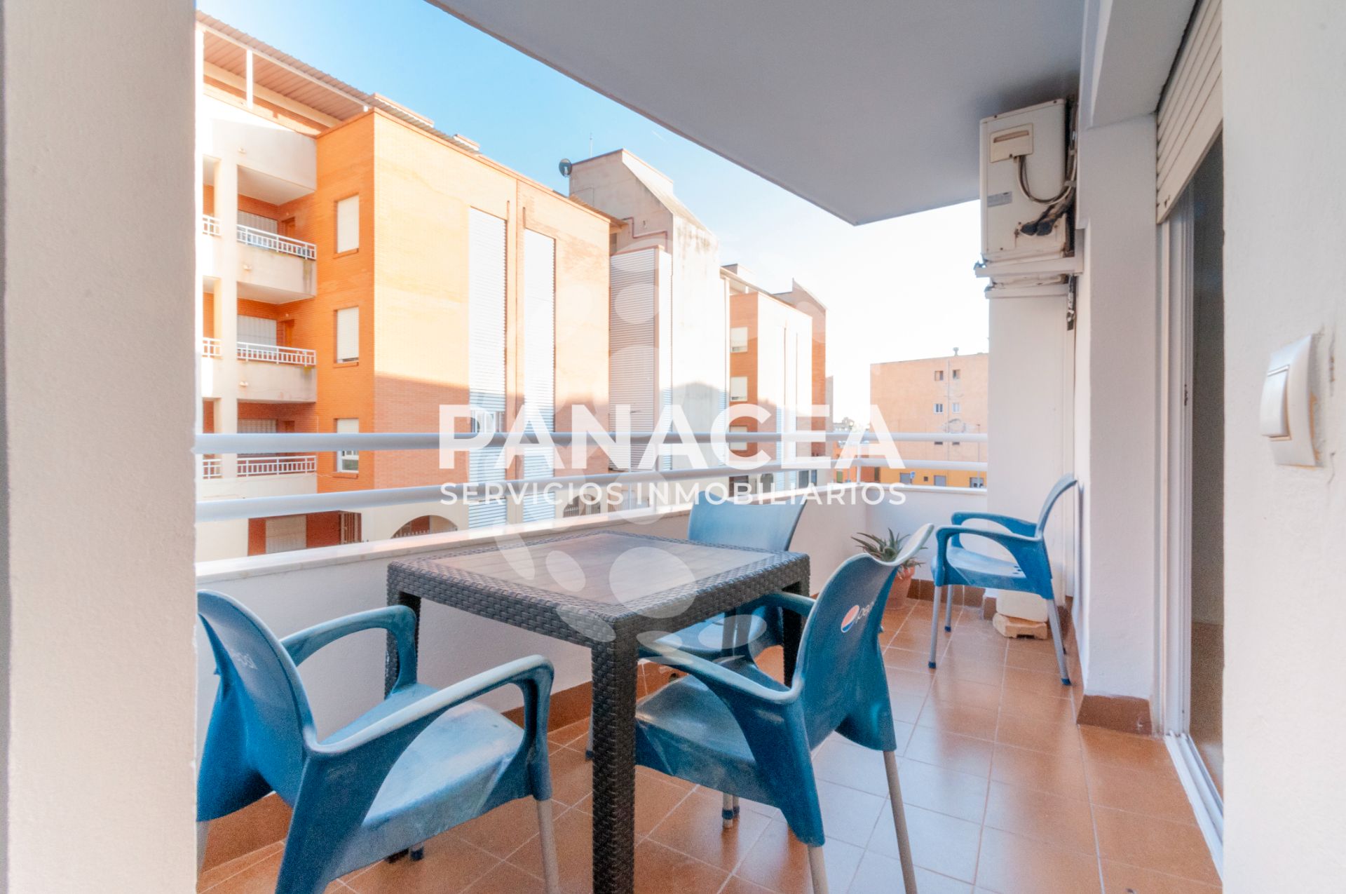 Terrassa de Pis en venda en Roquetas de Mar amb Terrassa, Moblat i Forn