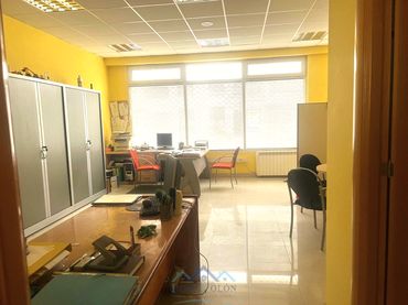 Business premises for sale in Lekaenea
