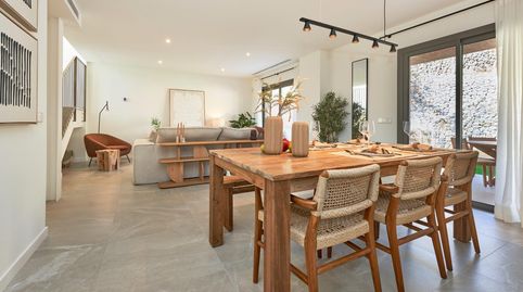 Nuevos chalets adosados de tres dormitorios en Esporles  Últimas 3 unidades