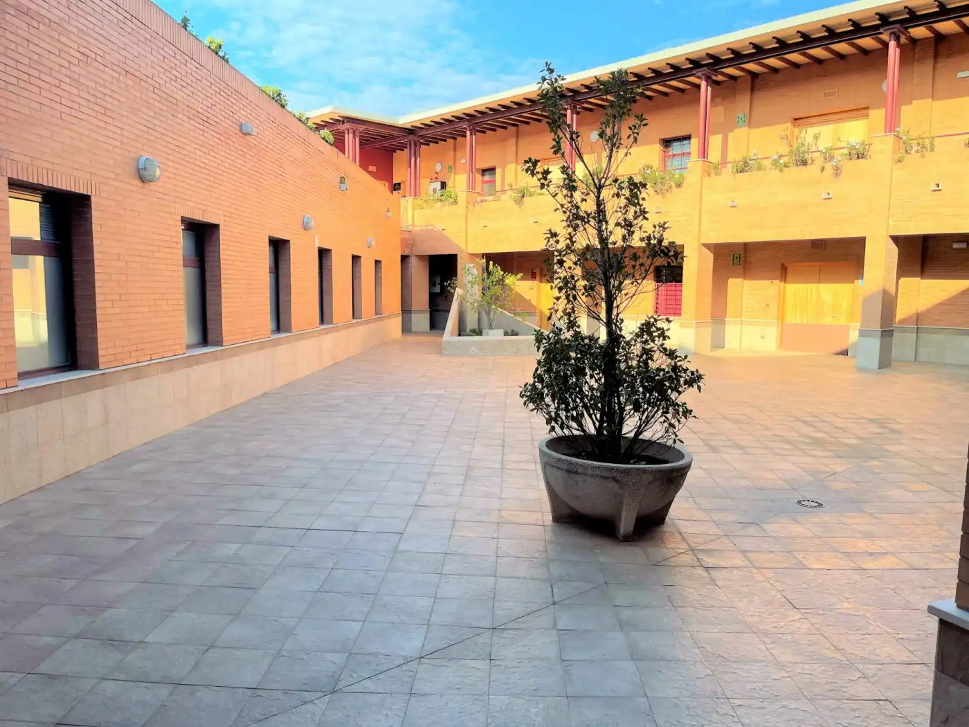 Außenansicht von Büro zur Miete in Sevilla