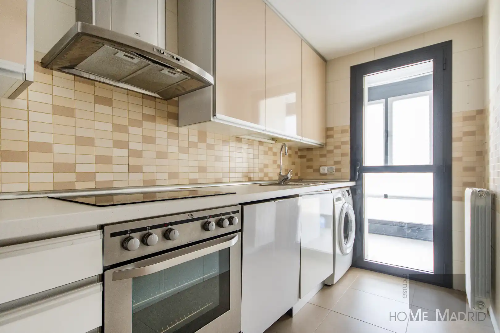 Kitchen of Flat for sale in Madrid  with Air Conditioner, Heating and Storage room