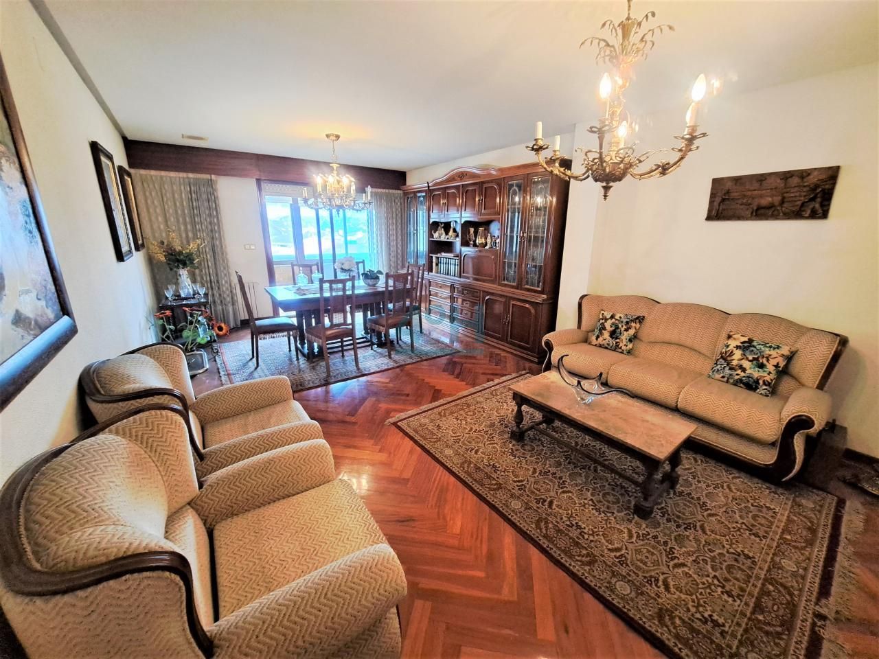 Sala d'estar de Pis en venda en Ourense Capital  amb Calefacció, Parquet i Traster