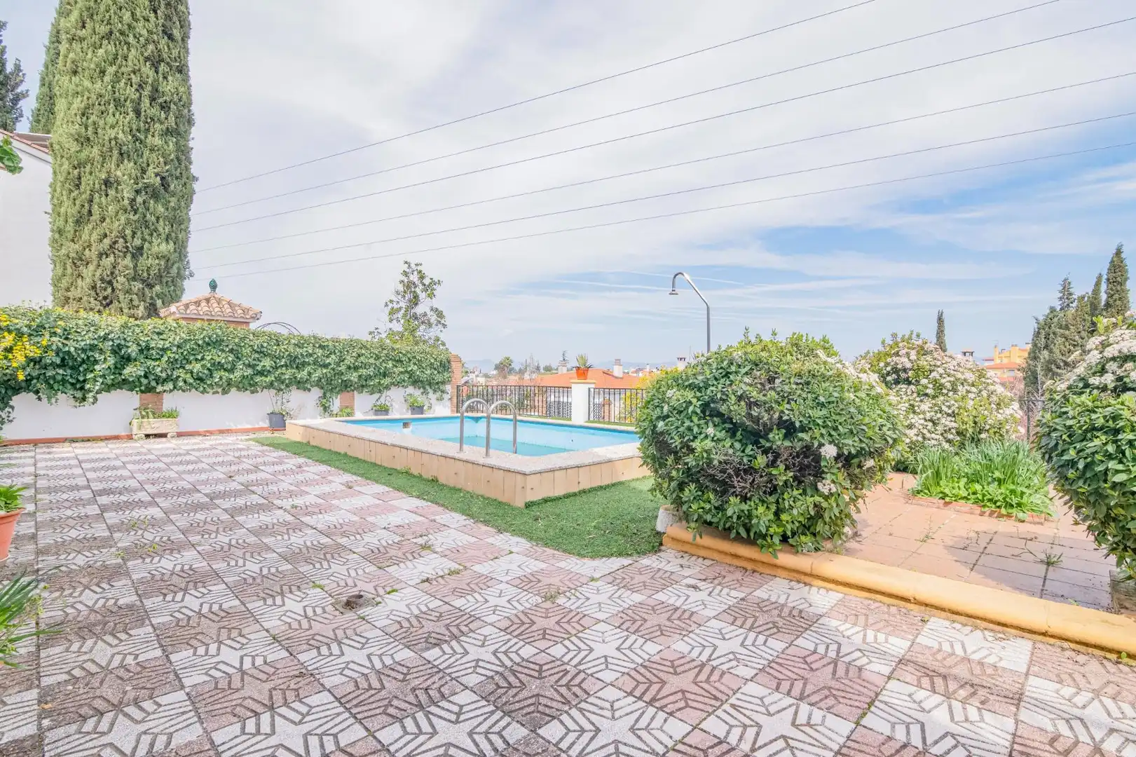 Piscina de Casa o chalet en venta en Peligros con Terraza, Piscina y Amueblado
