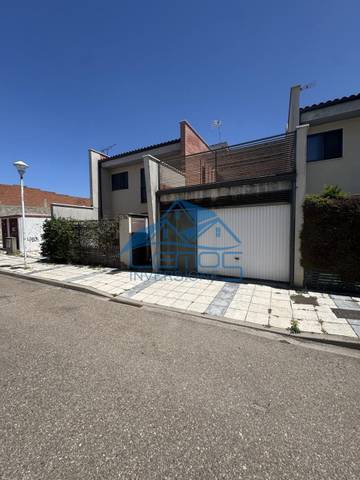 Casa-chalet en Venta en Los Galanos en Cabezón de Pisuerga