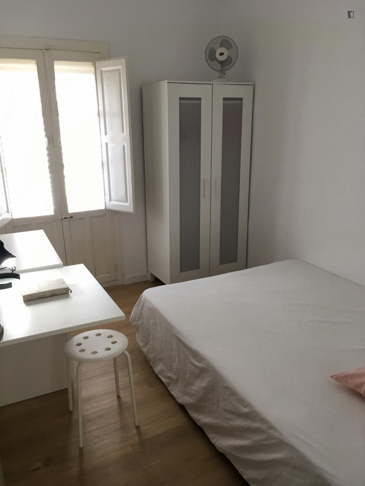 House or chalet to share in Triana Este