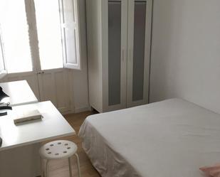 Bedroom of House or chalet to share in  Sevilla Capital  with Air Conditioner, Furnished and Oven