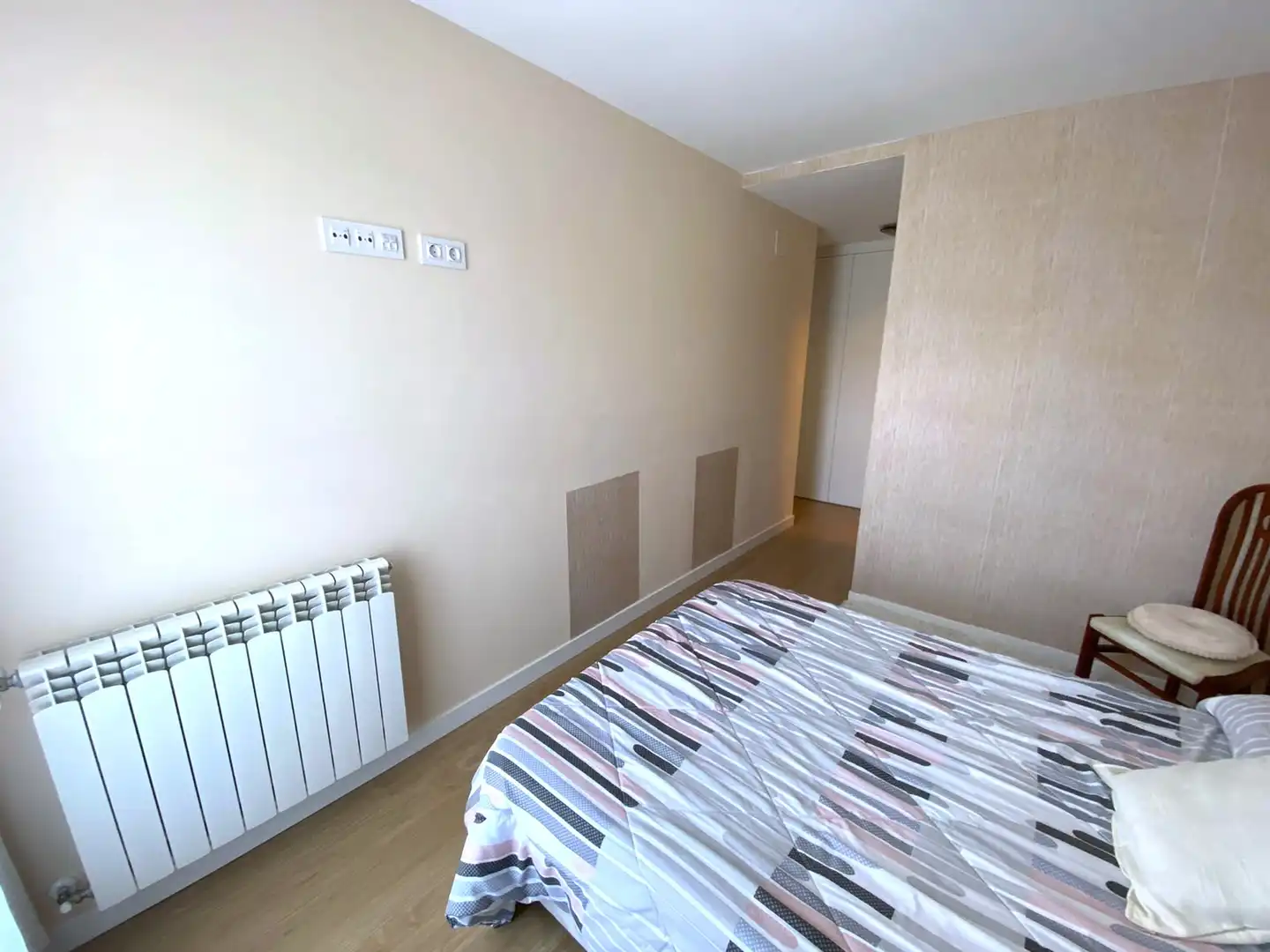 Bedroom of Flat for sale in Castro-Urdiales  with Heating, Private garden and Parquet flooring