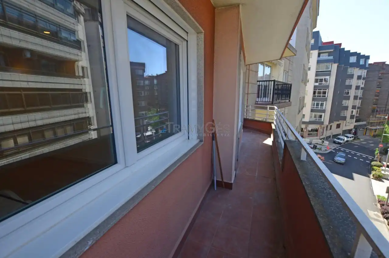 Terrassa de Pis de lloguer en Vigo  amb Traster i Moblat
