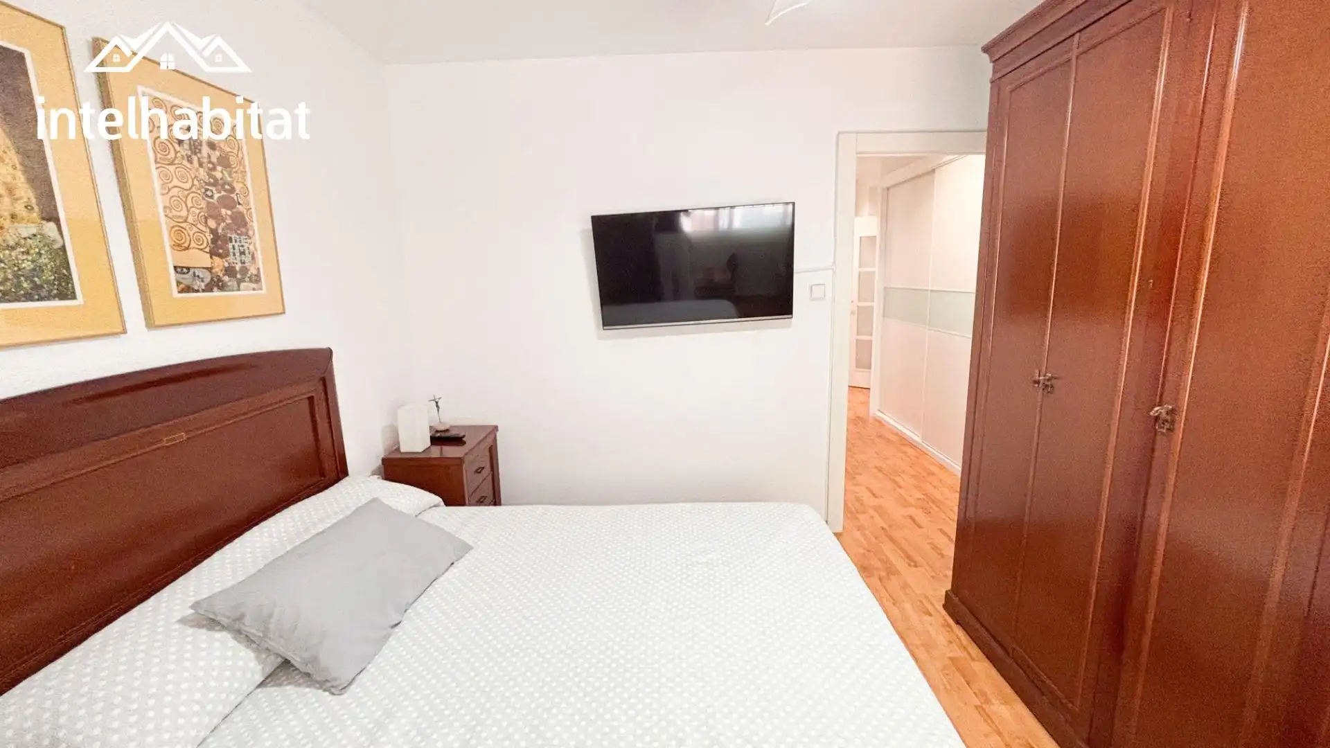 Habitación de Piso en venta en Valencia con Aire acondicionado y Balcón