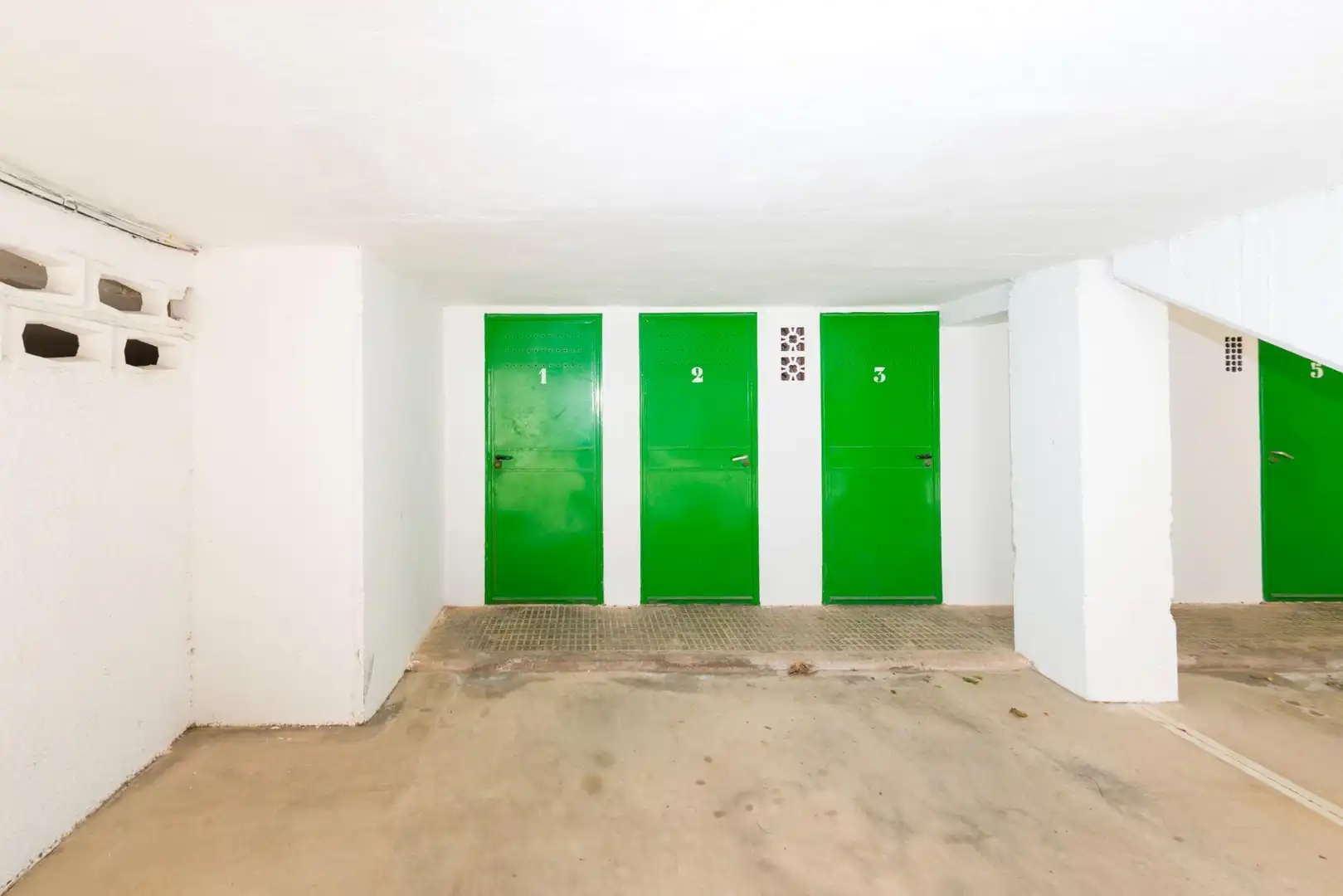 Aparcament de Apartament en venda en Benicasim / Benicàssim amb Jardí privat, Terrassa i Traster