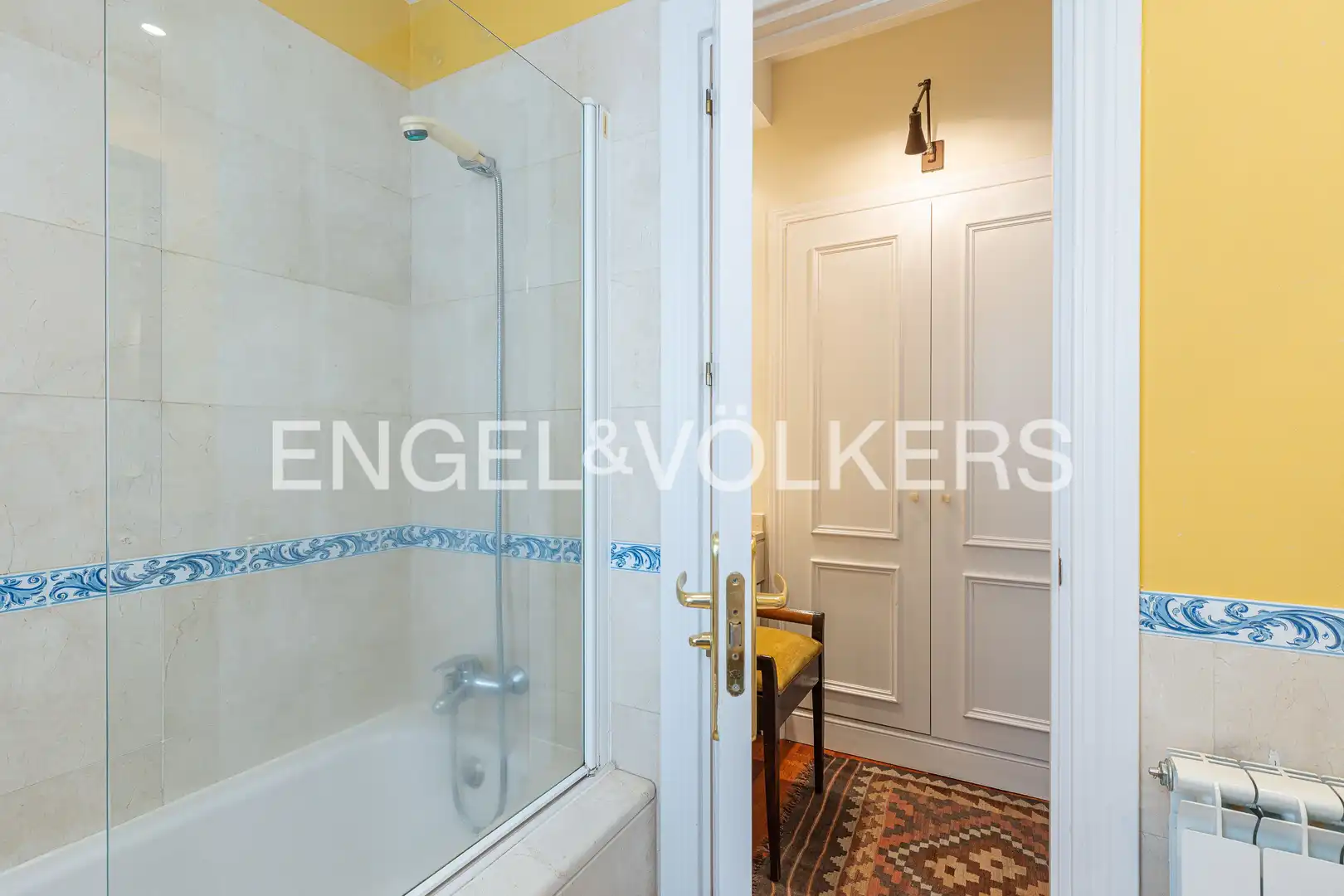 Bathroom of Detached homes for sale in El Escorial  with Heating, Private garden and Terrace