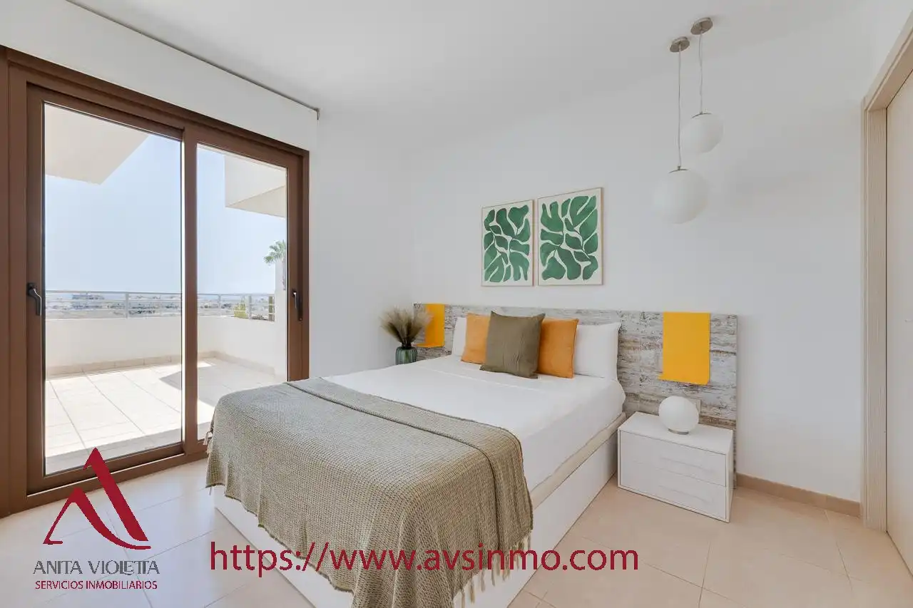 Dormitori de Apartament de lloguer en Orihuela amb Aire condicionat, Moblat i Forn