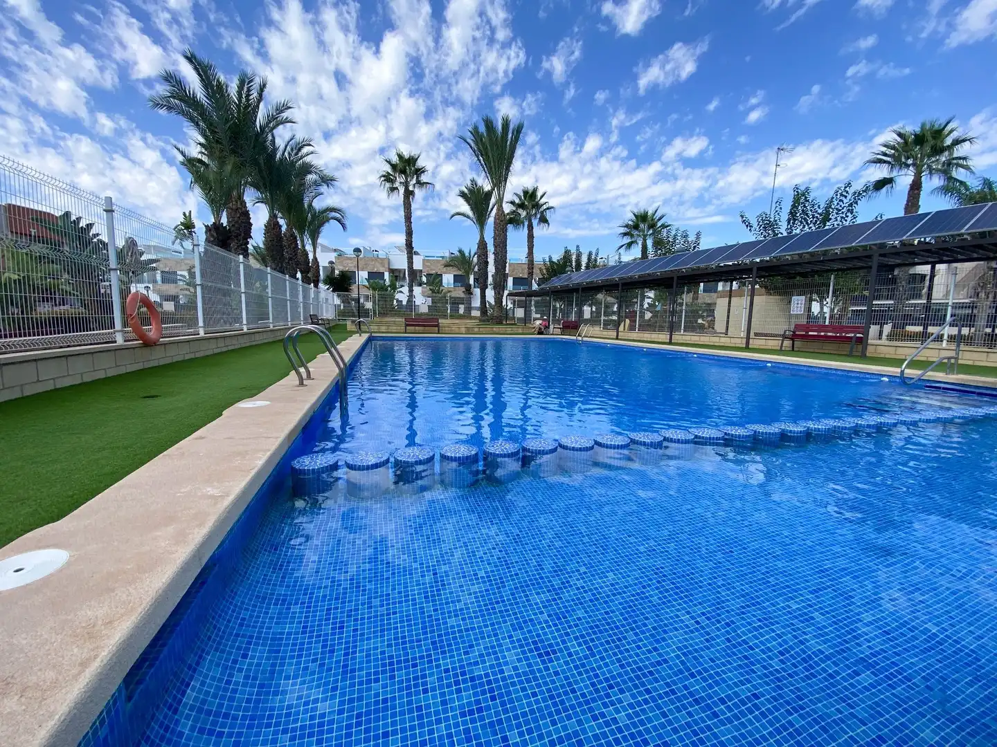 Piscina de Apartamento de alquiler en Orihuela con Aire acondicionado, Calefacción y Terraza