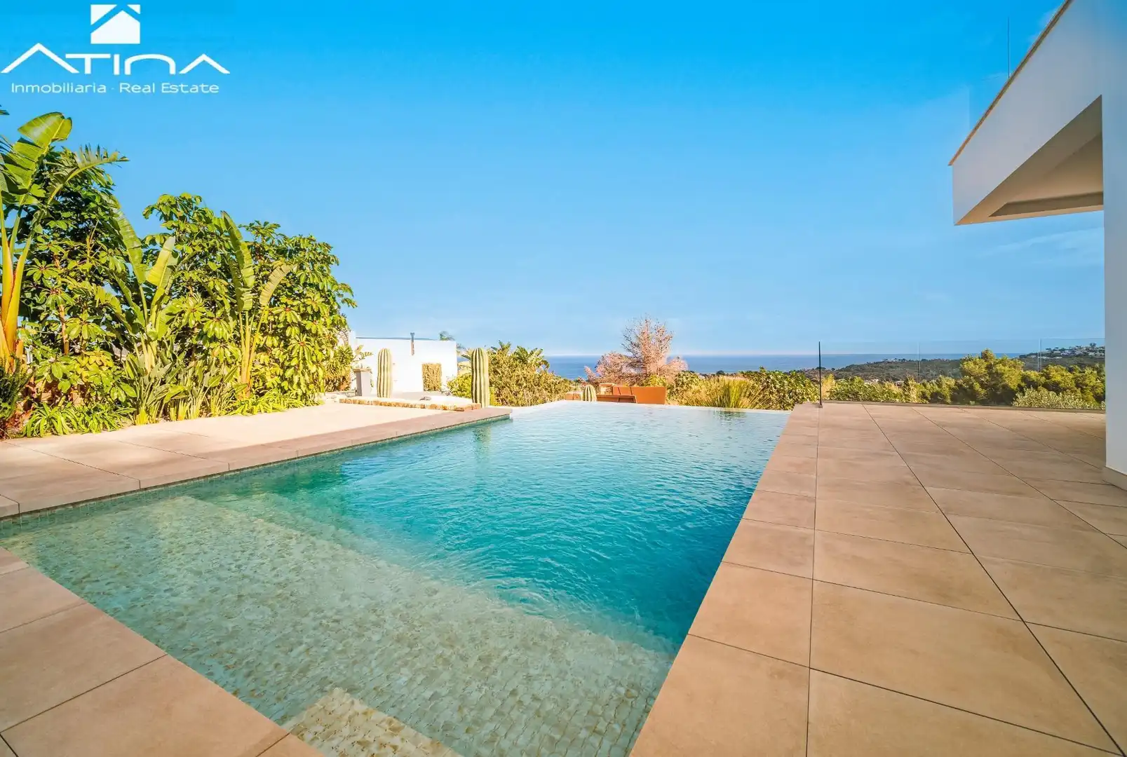 Swimming pool of Houses for sale in Dénia  with Air Conditioner, Terrace and Storage room