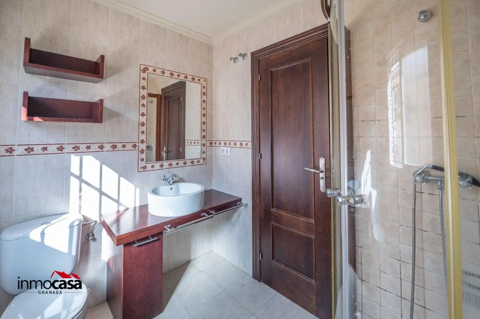 Baño de Casa adosada en venta en Ogíjares con Calefacción, Amueblado y Balcón