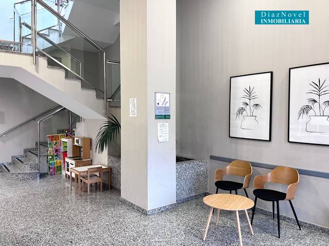 Oficina en Alquiler en Avenida de la Rosaleda en La Goleta - San Felipe Neri