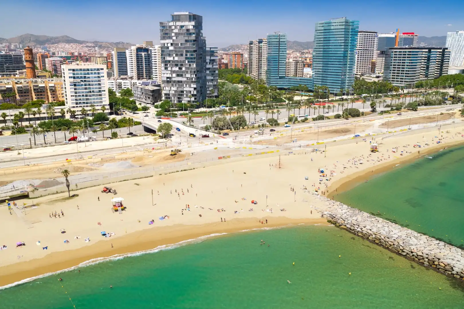 Außenansicht von Wohnung zum Verkauf in Barcelona mit Klimaanlage, Heizung und Terrasse