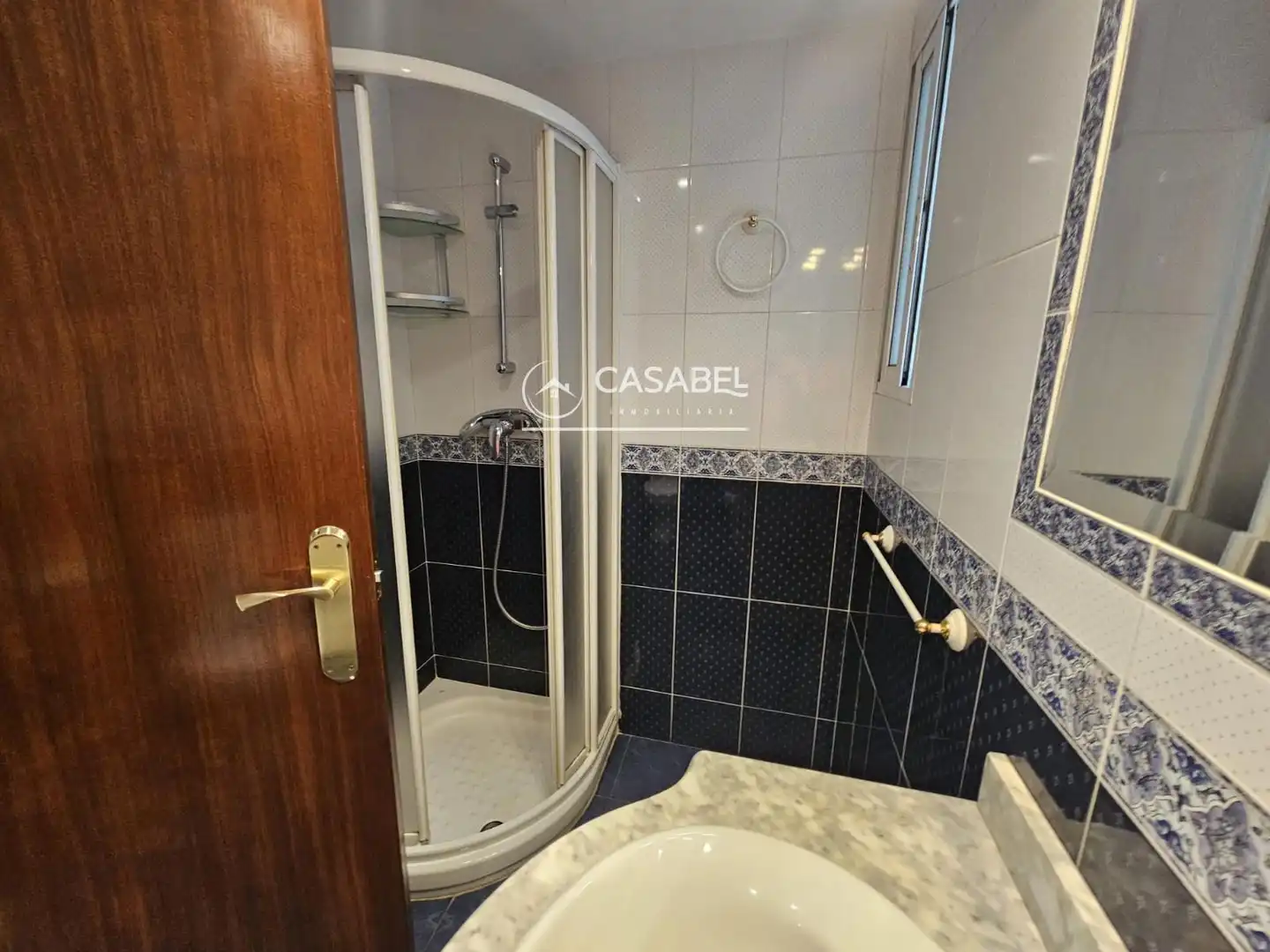 Bathroom of Attic for sale in Córdoba  with Air Conditioner