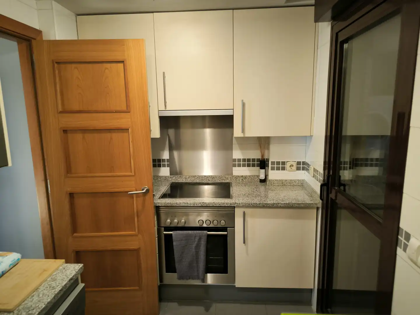Kitchen of Flat for rent in Madrid  with Air Conditioner, Heating and Private garden