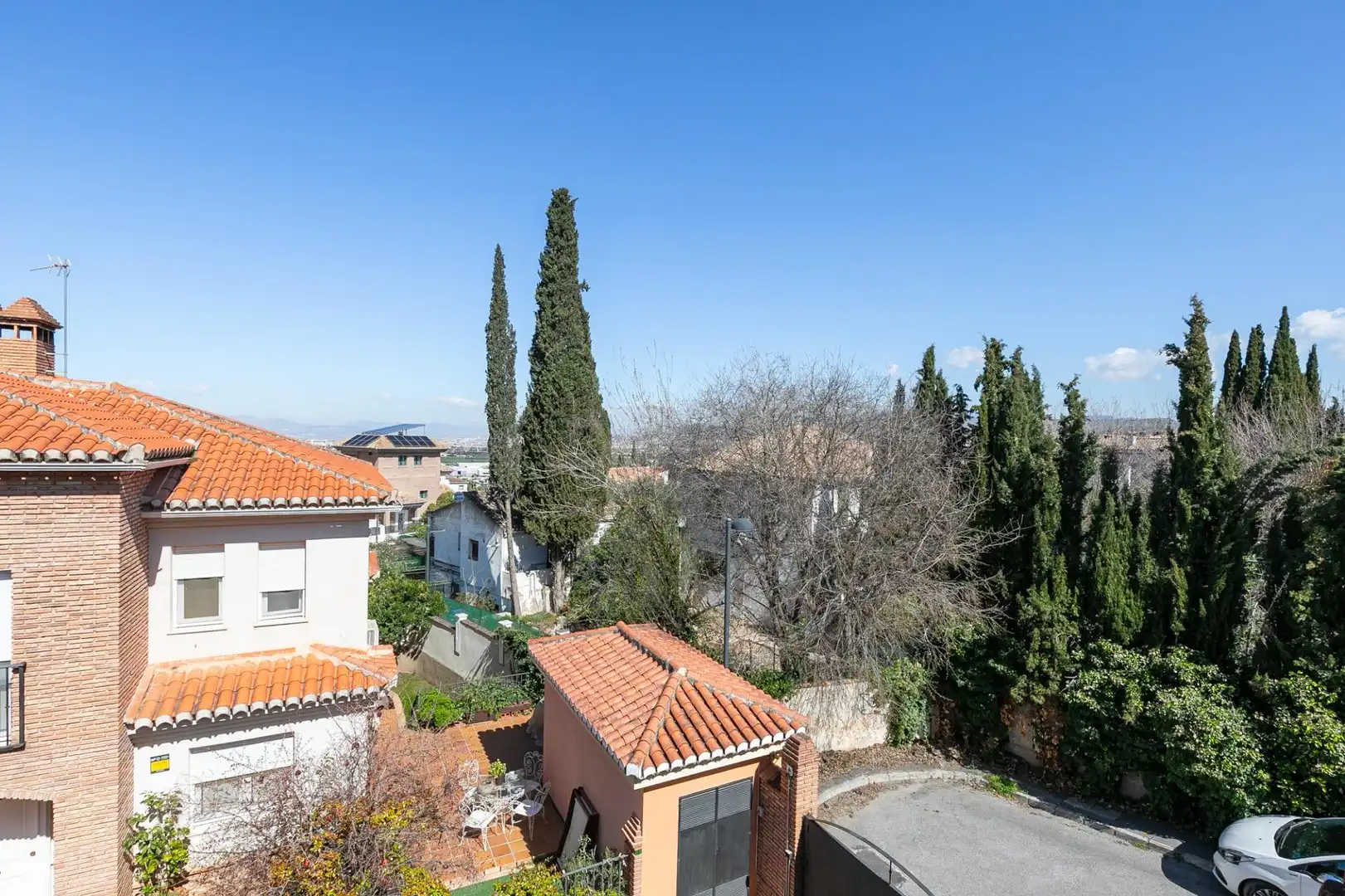 Vista exterior de Casa o chalet en venta en La Zubia con Calefacción, Jardín privado y Terraza