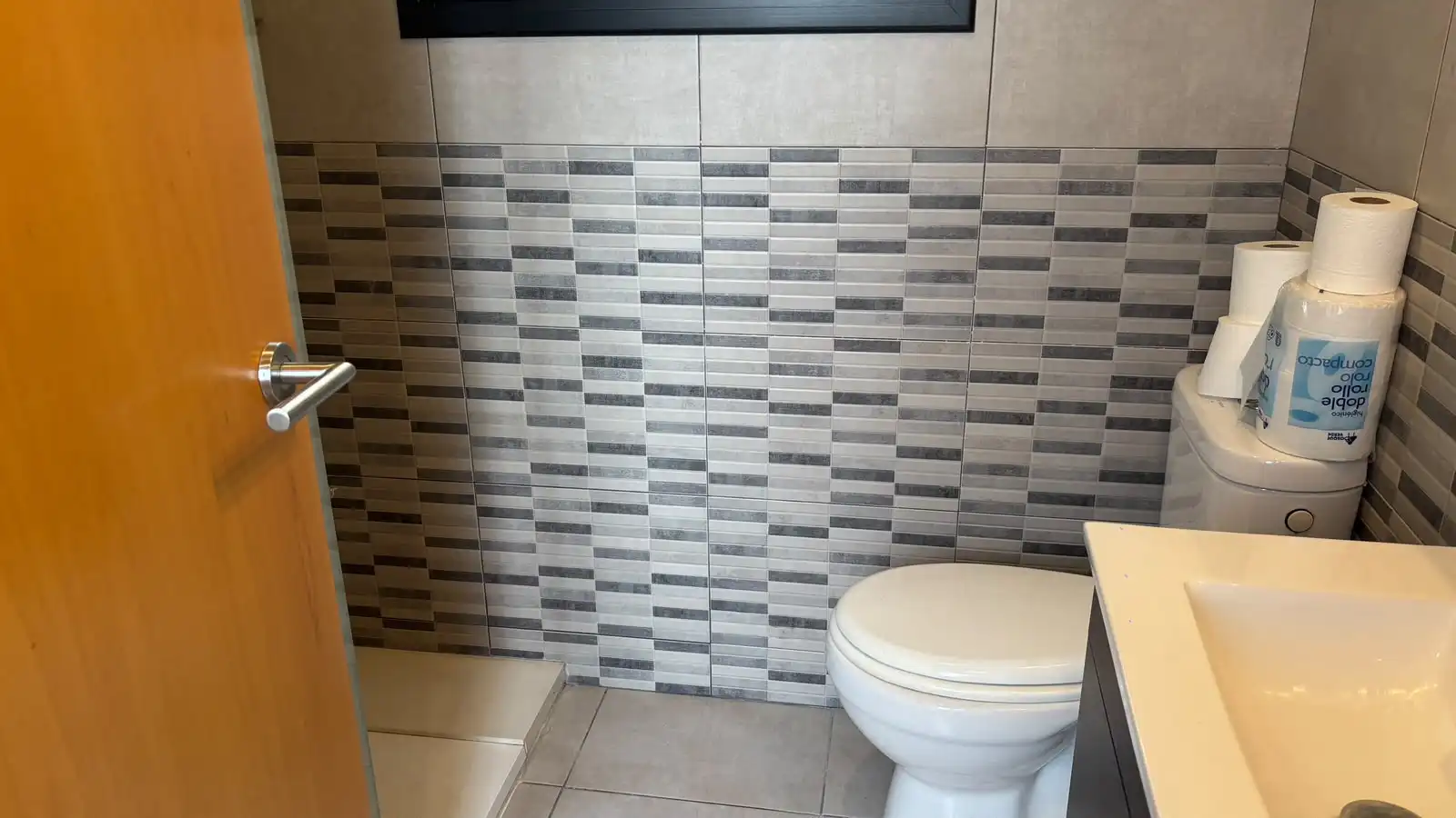 Bathroom of Flat for rent in El Pedró