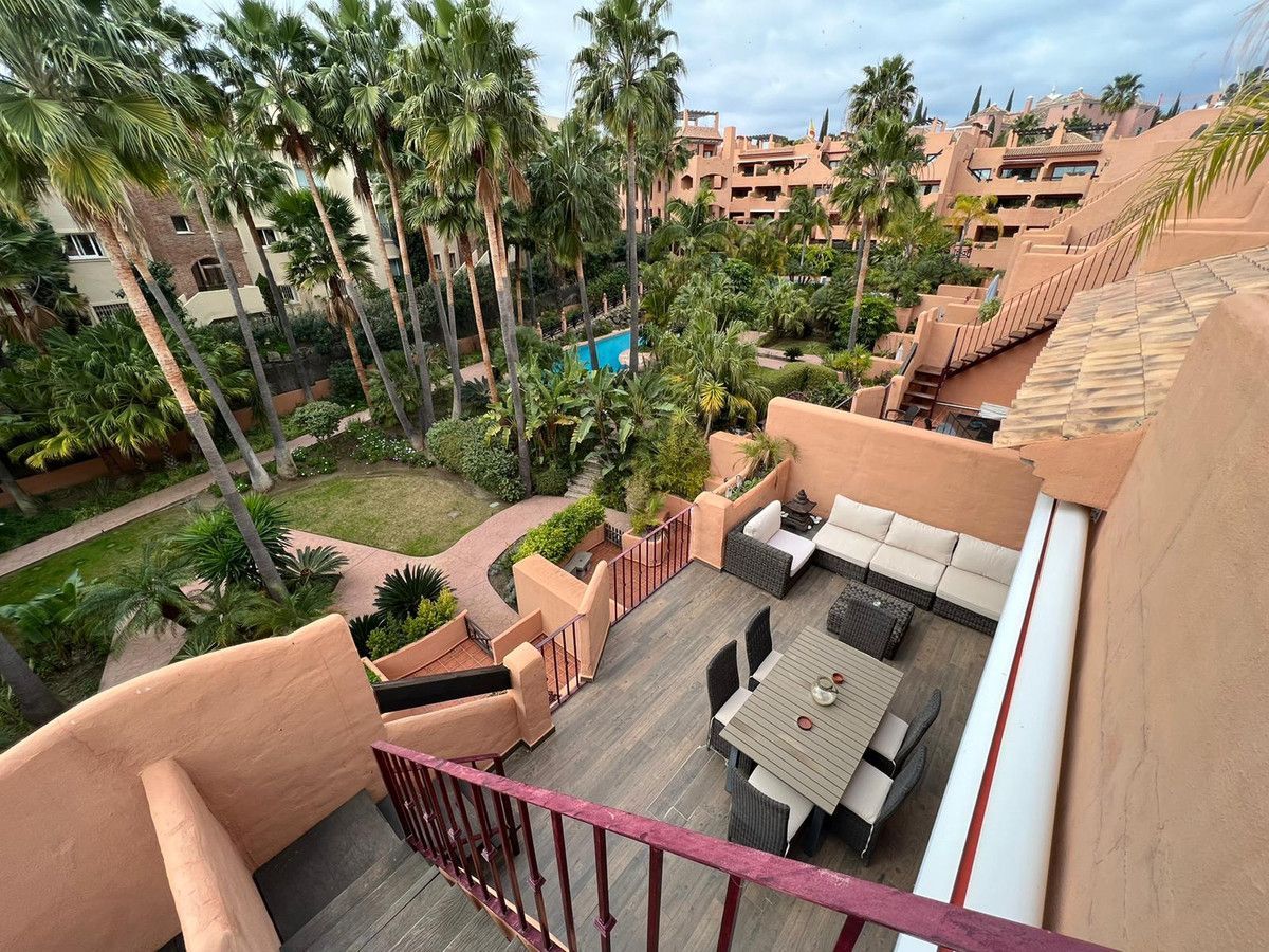 Terrace of Attic for sale in Benahavís  with Air Conditioner, Terrace and Furnished