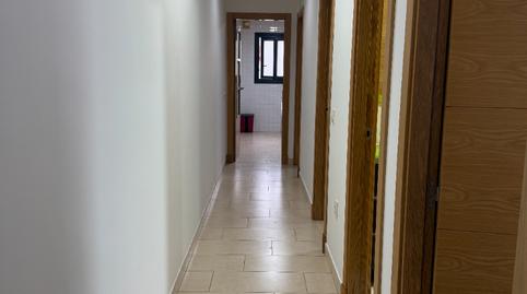 Foto 3 de Piso de alquiler en Huerta Fava - Santiago, La Línea de la Concepción