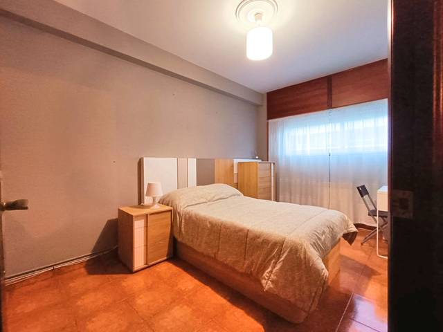 Piso en Alquiler en Calle de Cádiz en Caranza